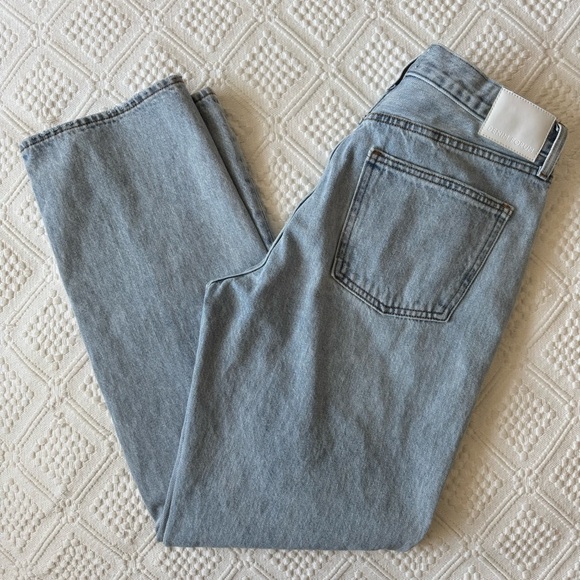 Aritzia Denim Forum The '90s Joni Lo-rise Loose Jean, size 30 - Picture 8 of 13